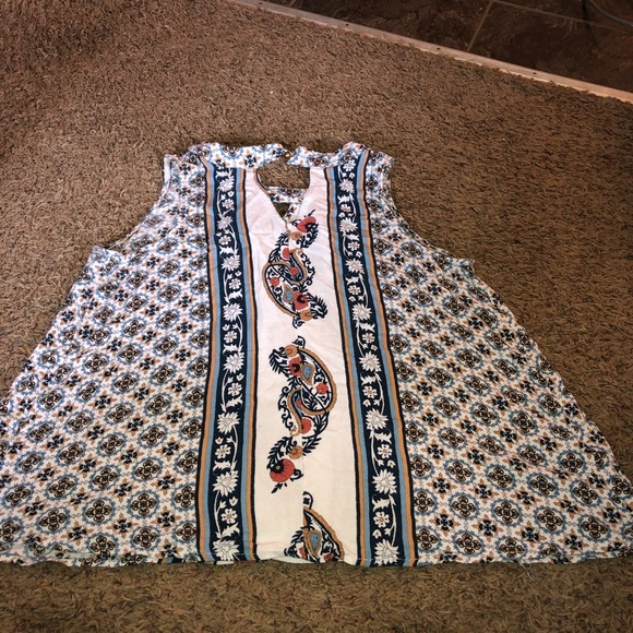 Tanktop - Picture 2 of 3